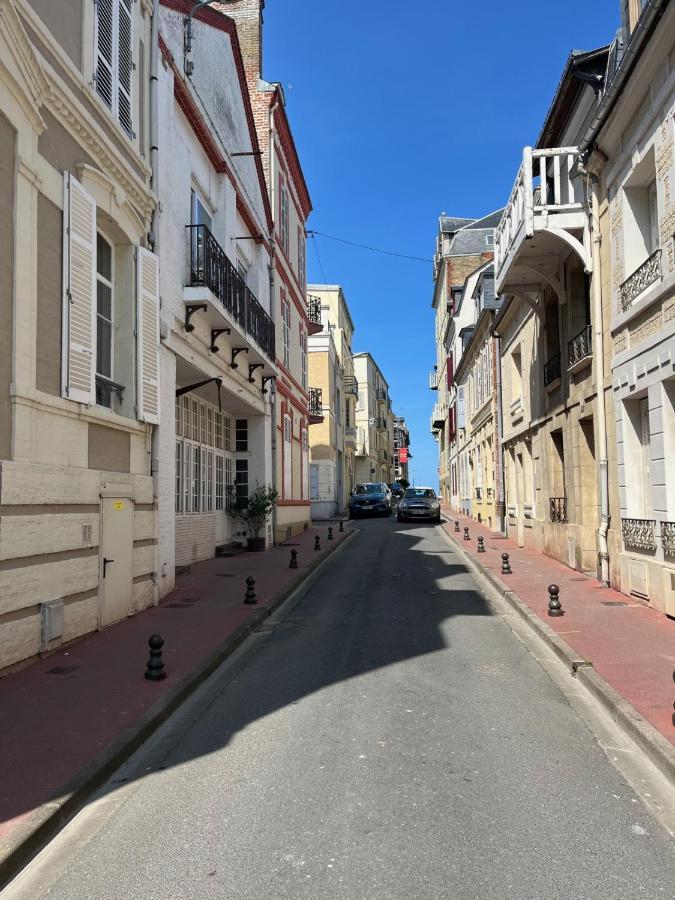 "Chez Anne A La Plage" Studio A 150 M De La Plage Трувил сюр Мер Екстериор снимка